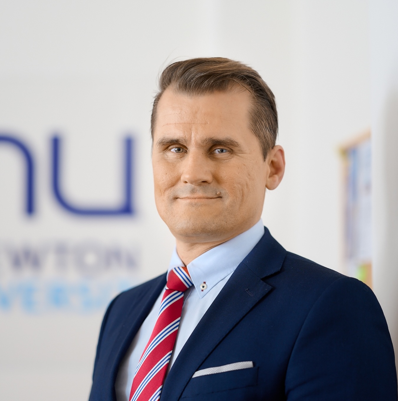 PM NU small